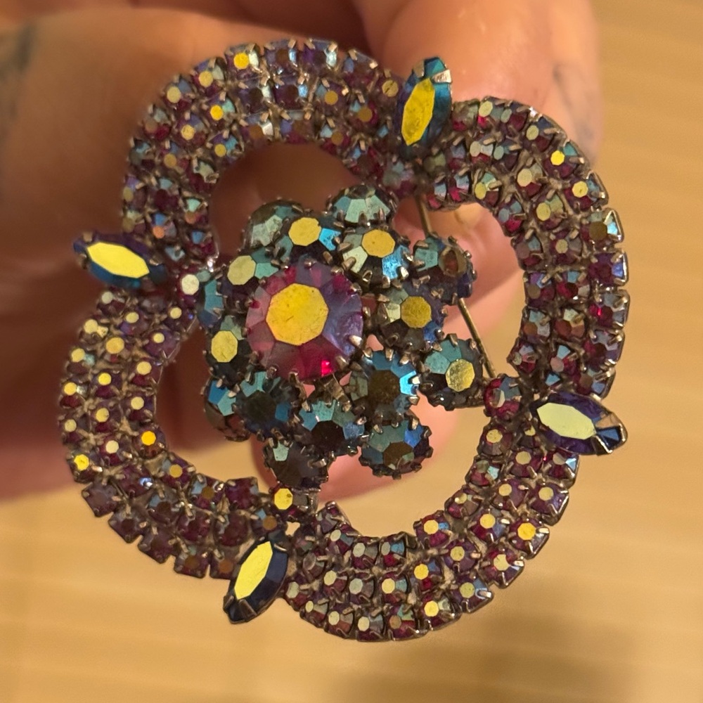 Multicolor Crystal Brooch - Picture 15 of 16